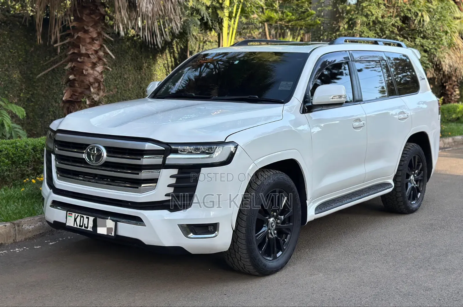 Toyota Land Cruiser 2015 White