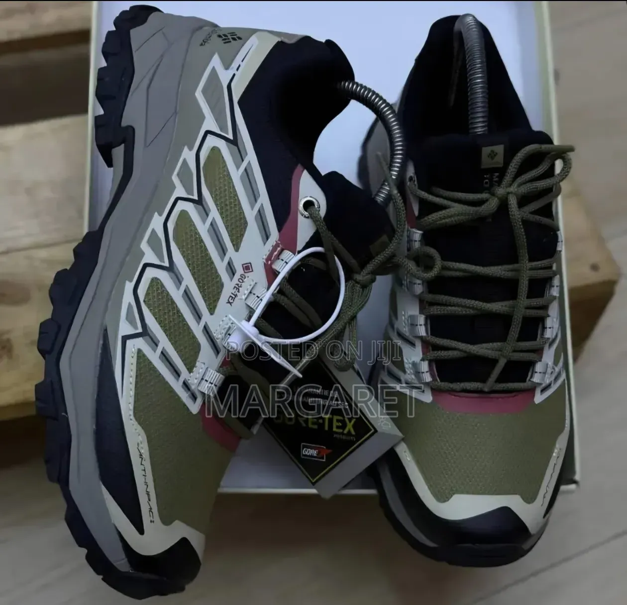 Columbia Sneakers