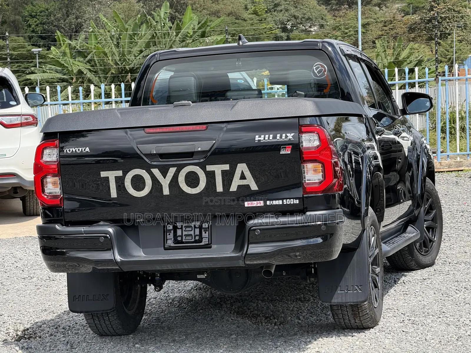 Toyota Hilux 2022 Black