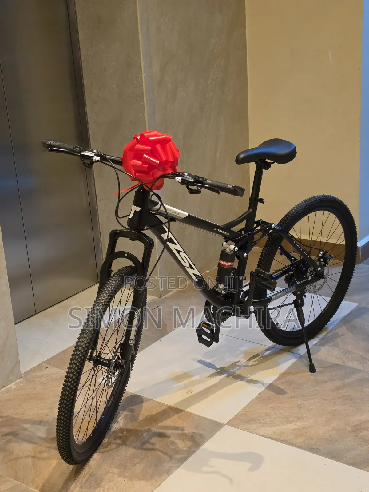 Bike Size 26 With Double Disc Brakes and Shock Absorbers