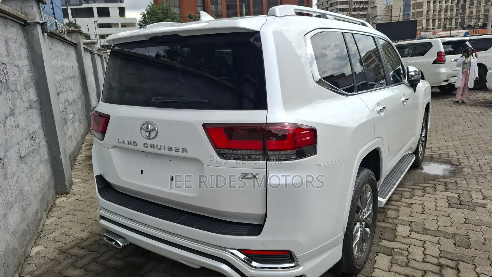 Toyota Land Cruiser 2023 White