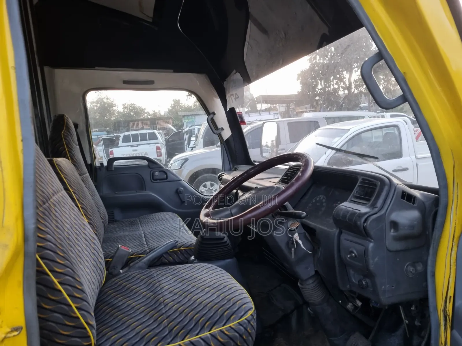 Isuzu NQR 2014 Gold