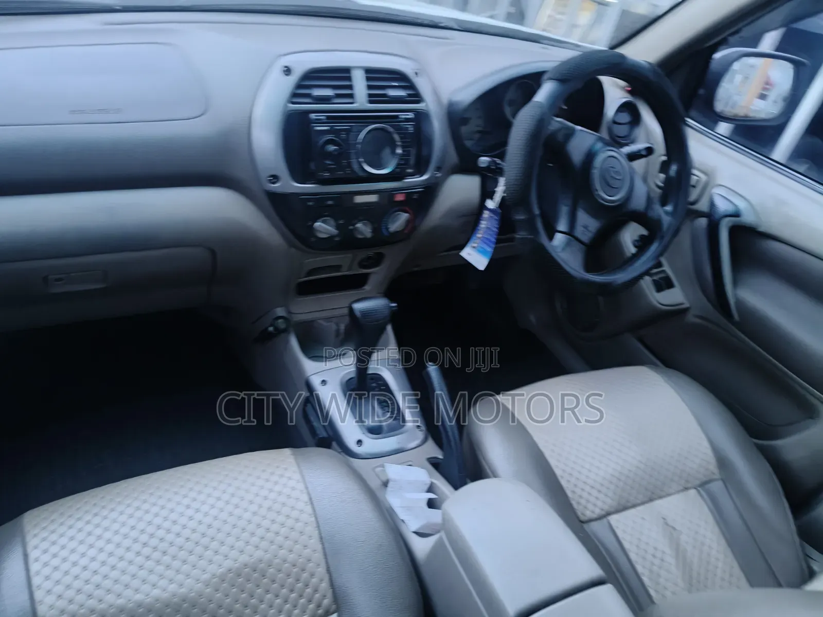 Toyota RAV4 Automatic 2003 White