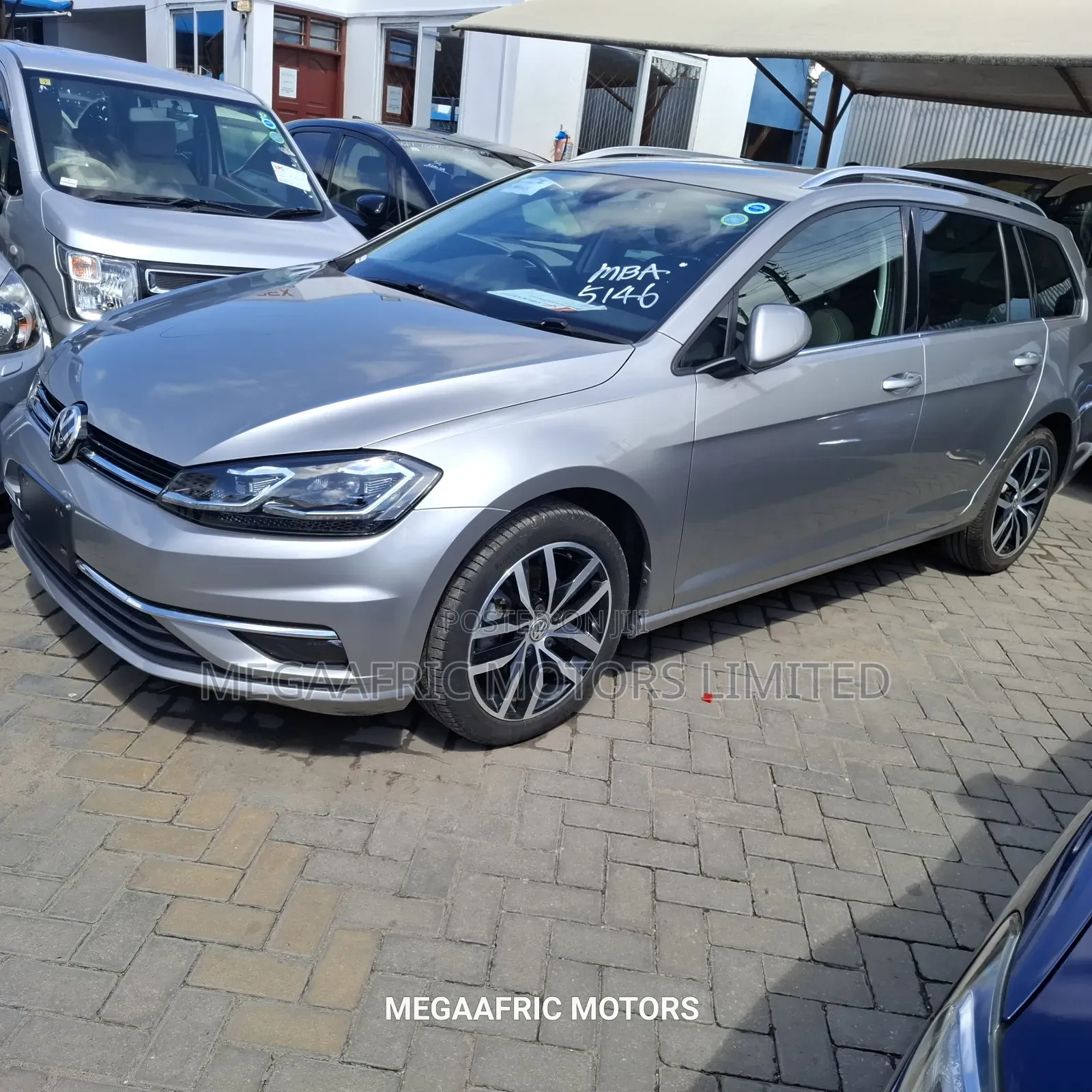 Volkswagen Golf 2019 Beige