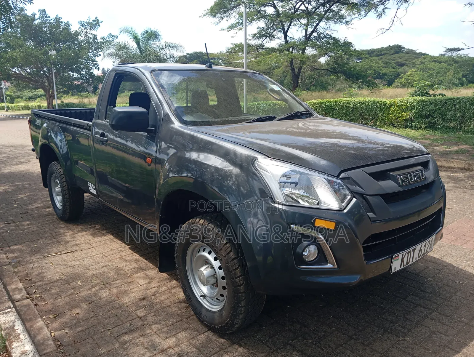 Isuzu D-MAX 2022 Gray