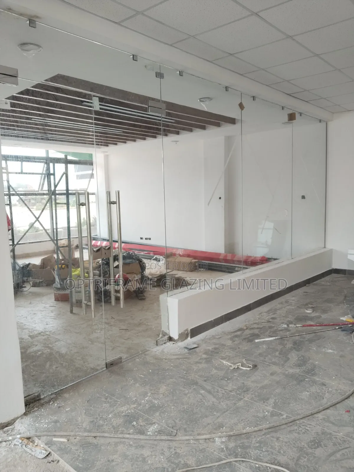 Aluminum Partitions and Doors