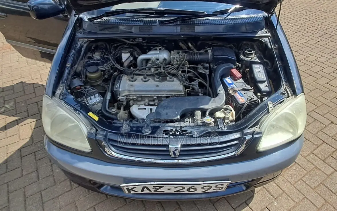 Toyota Raum 1.5 FWD 2000 Black