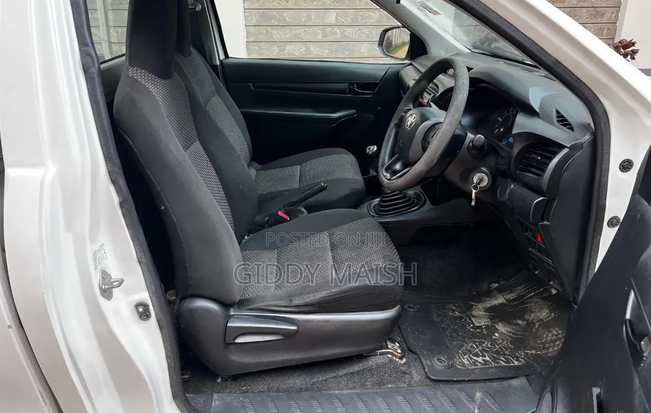 Toyota Hilux Revo Single Cab Deisel 2.4 RWD 2018 White