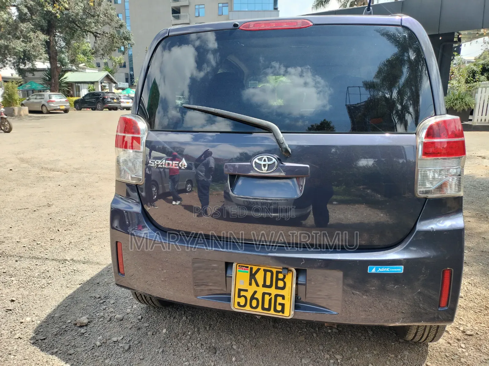 Toyota Spade 2013 Blue