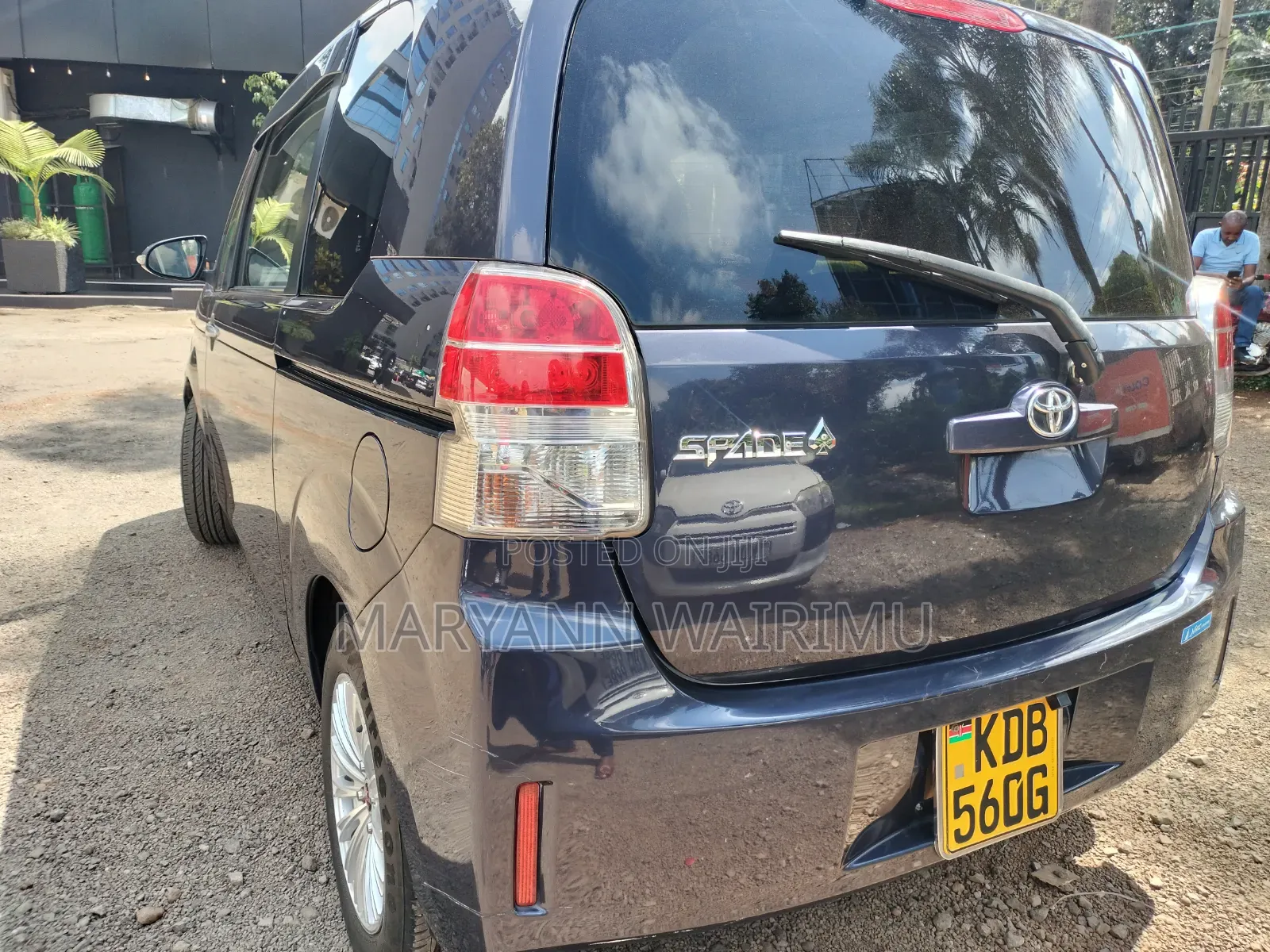 Toyota Spade 2013 Blue