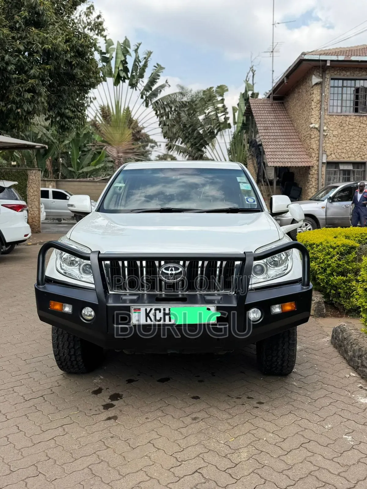 Toyota Land Cruiser Prado 2011 White