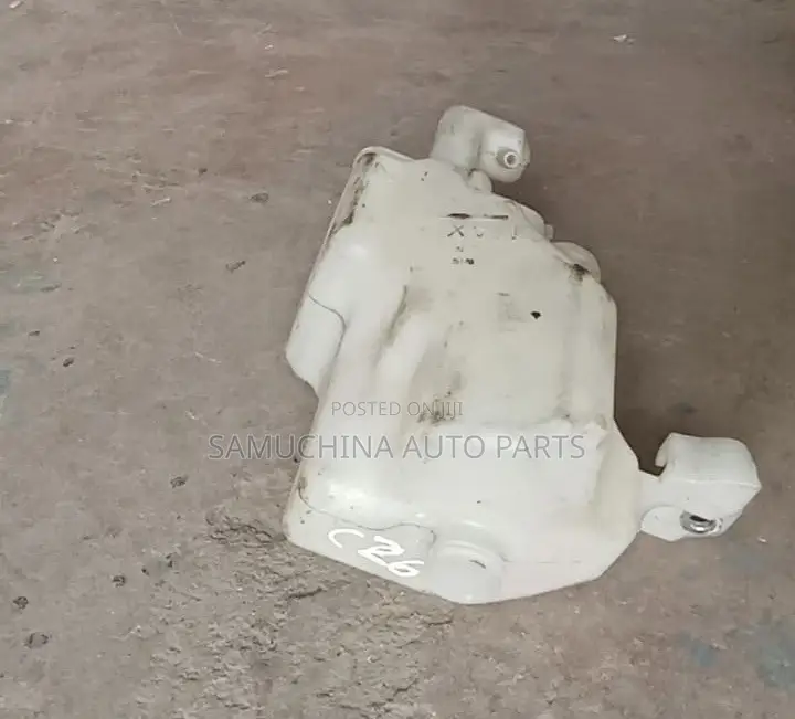 Coolant Reservoir Bottle Nissan Serena C26