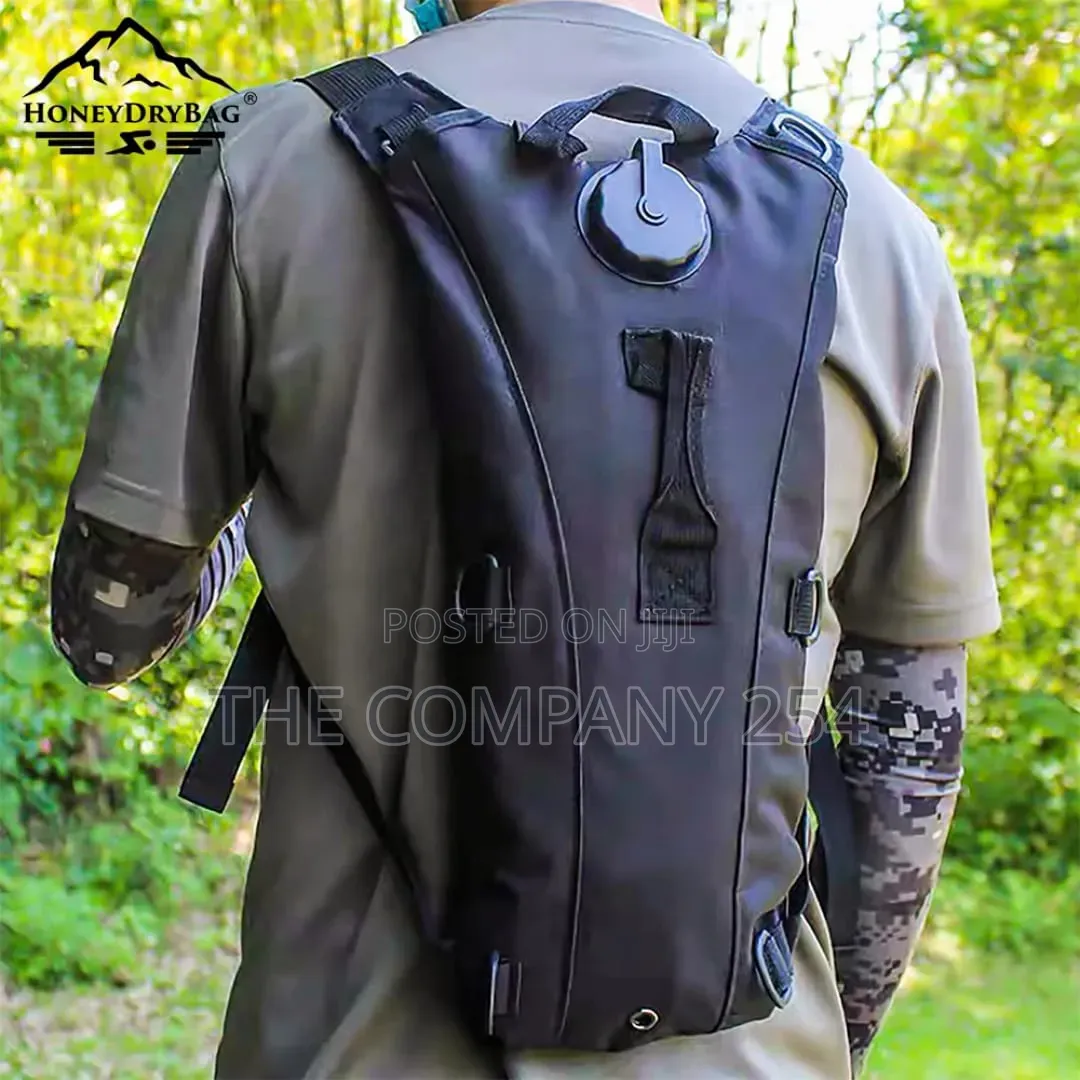 Quality Casual Unisex Hydration 3 Litre Water Bags Available