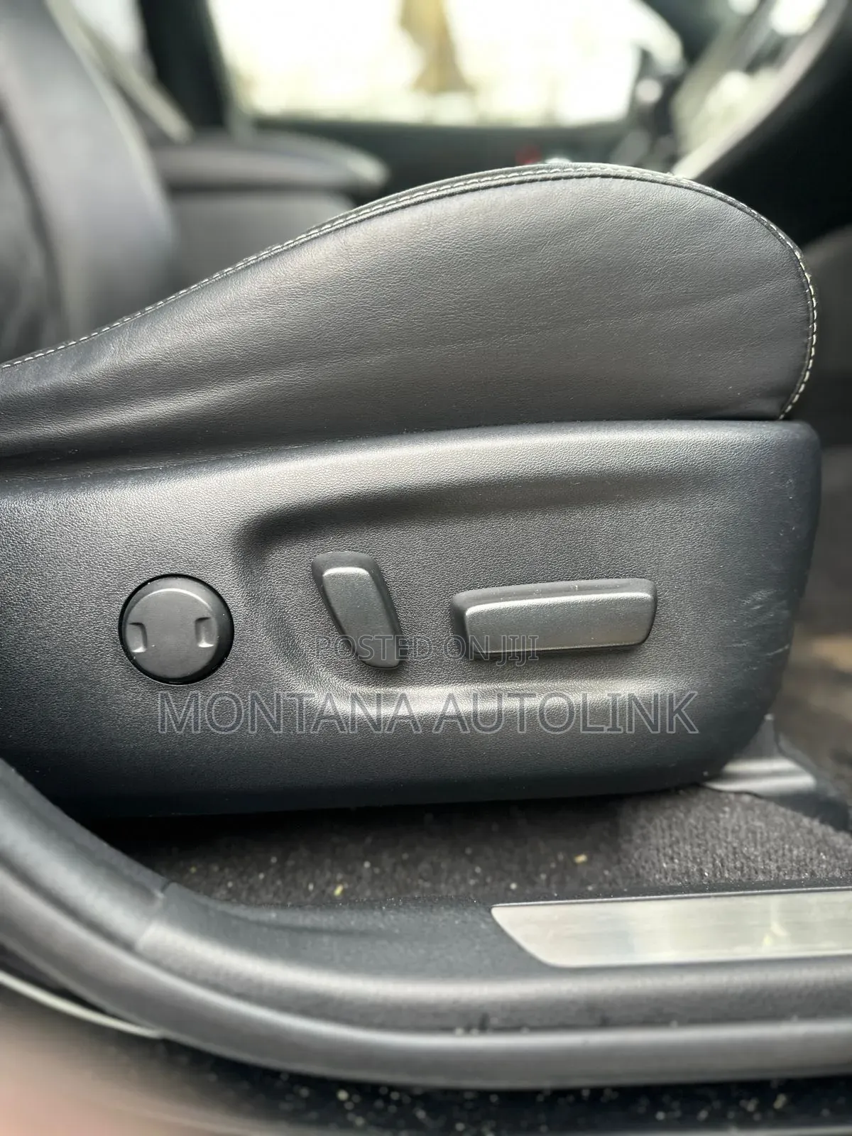 Toyota Harrier 2.0 2019 Black