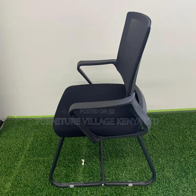 Ergonomic Arm Conference Seat