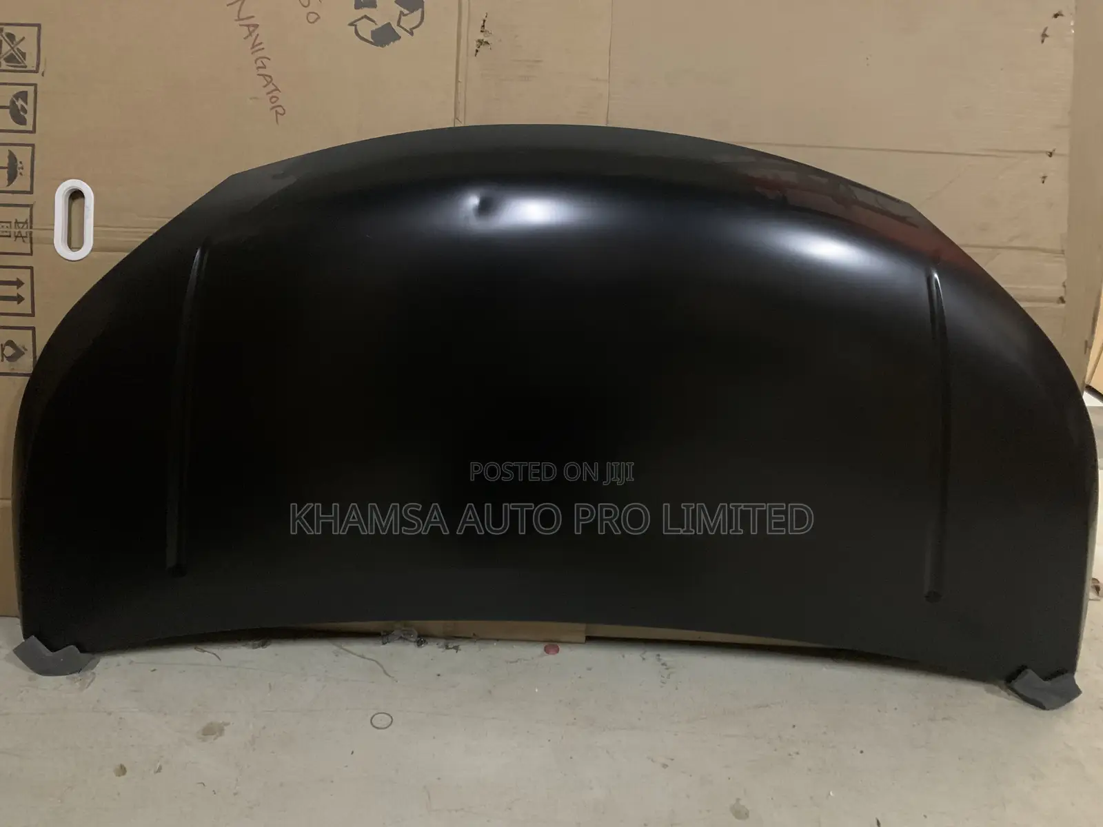 Bonnet Nv200