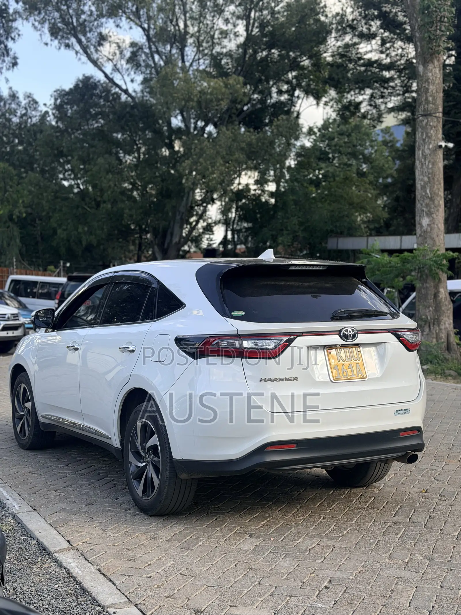 Toyota Harrier 2.0 Turbo 2018 White