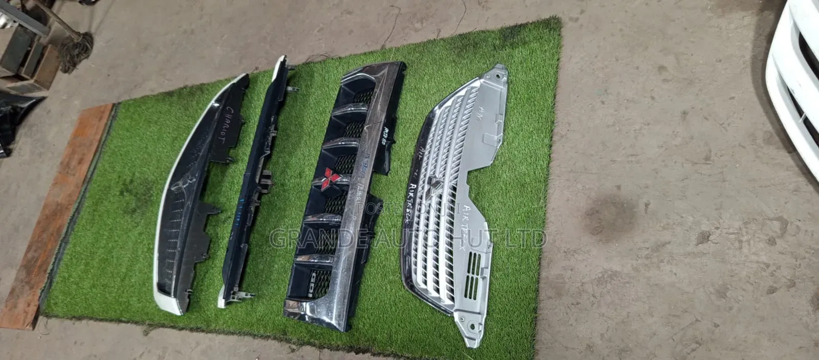 Airtreck,Pajero Mini, Chariot Grill