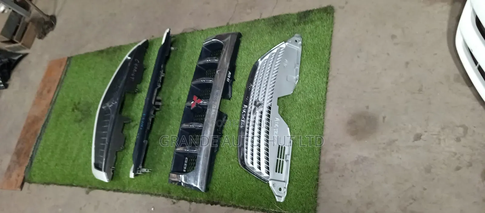 Airtreck,Pajero Mini, Chariot Grill