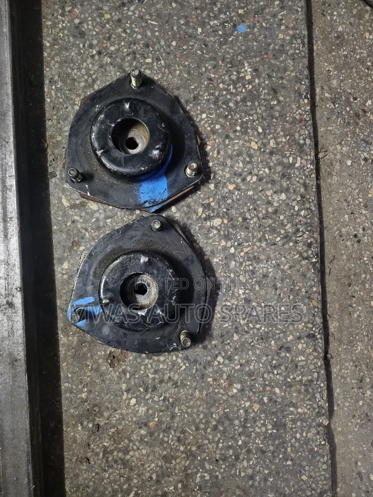 X Trail T30 Front Shock Mounting and Bearing
