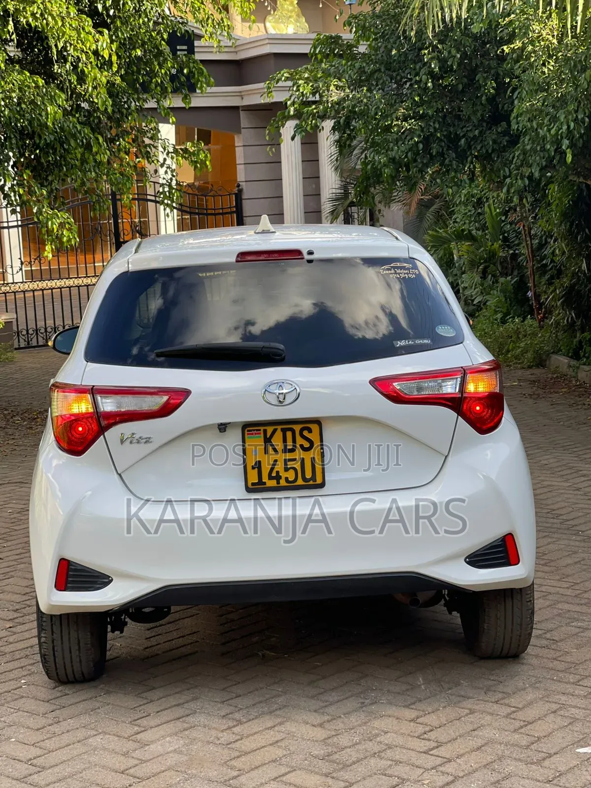 Toyota Vitz 1.0 FWD 5dr 2018 White