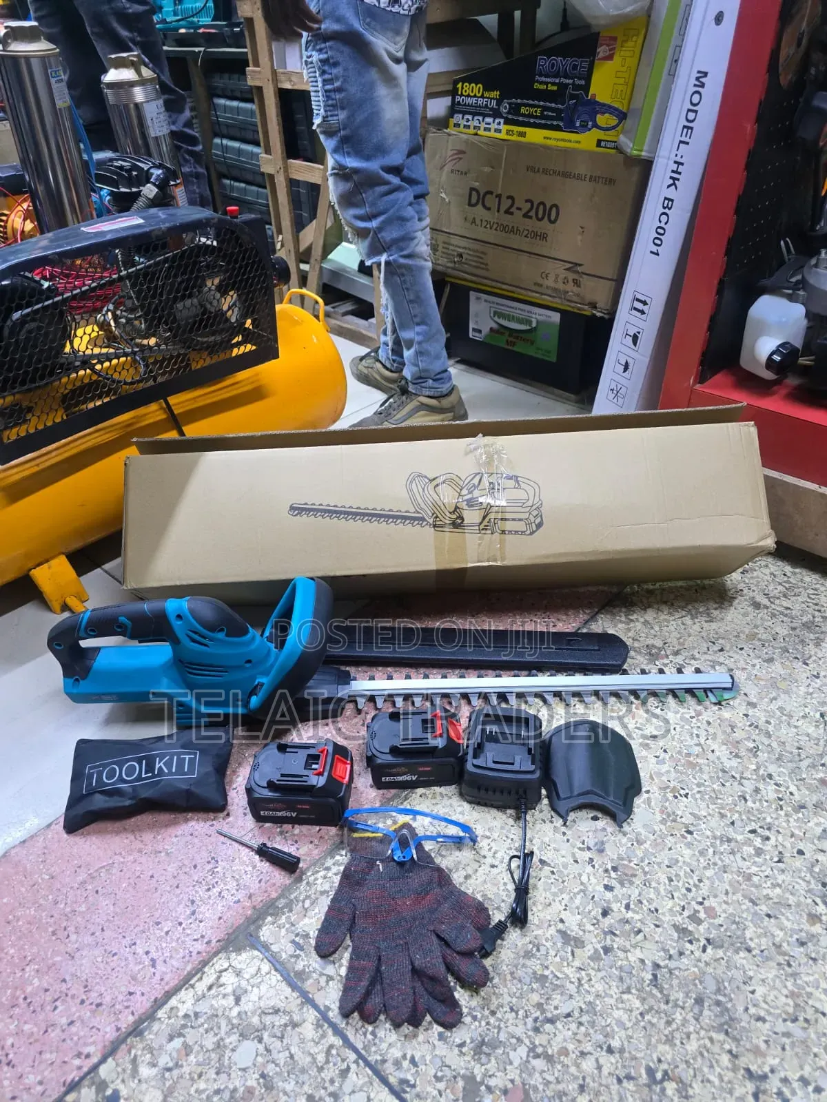 96v Cordless Hedge Trimmer 2 Batteries Big Charger Goggles