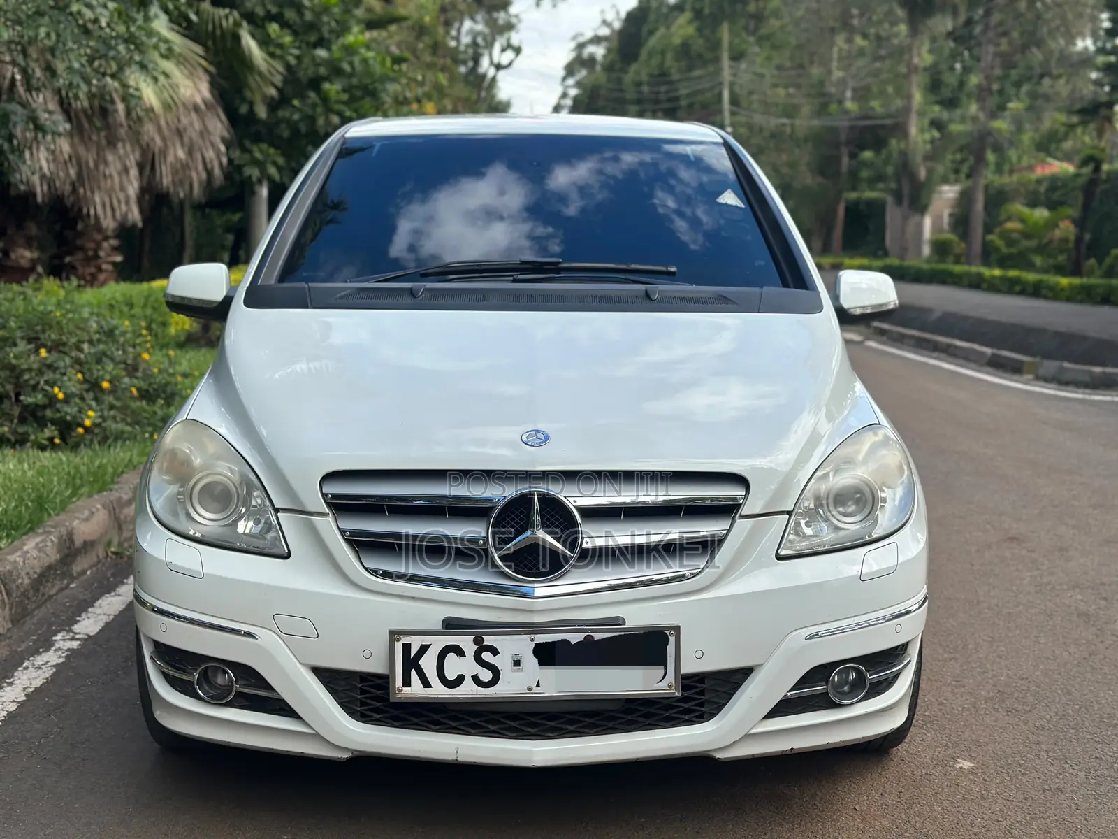 Mercedes-Benz B-Class B180 Petrol 2011 White