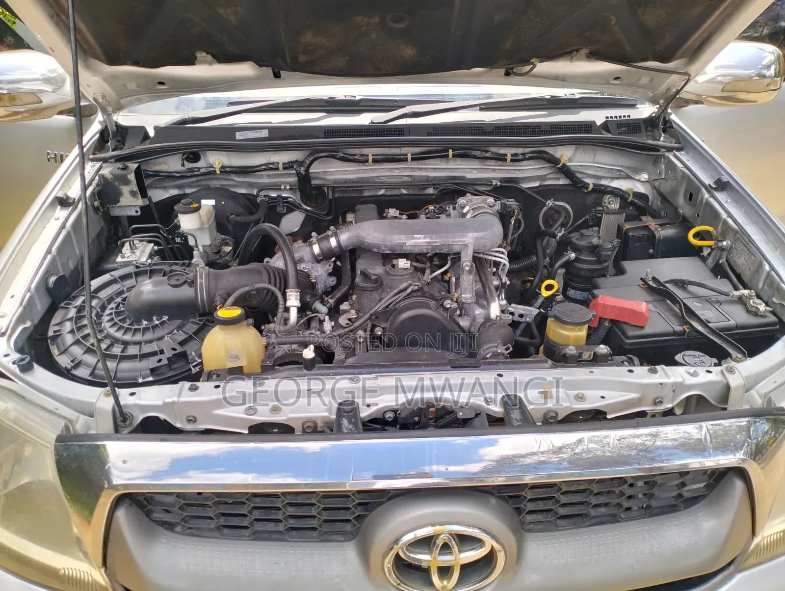 Toyota Hilux 2010 Silver