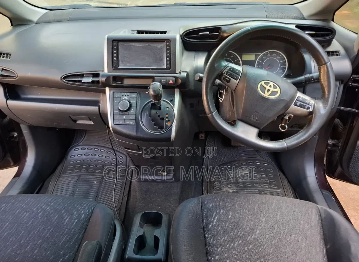 Toyota Wish 2010 Maroon