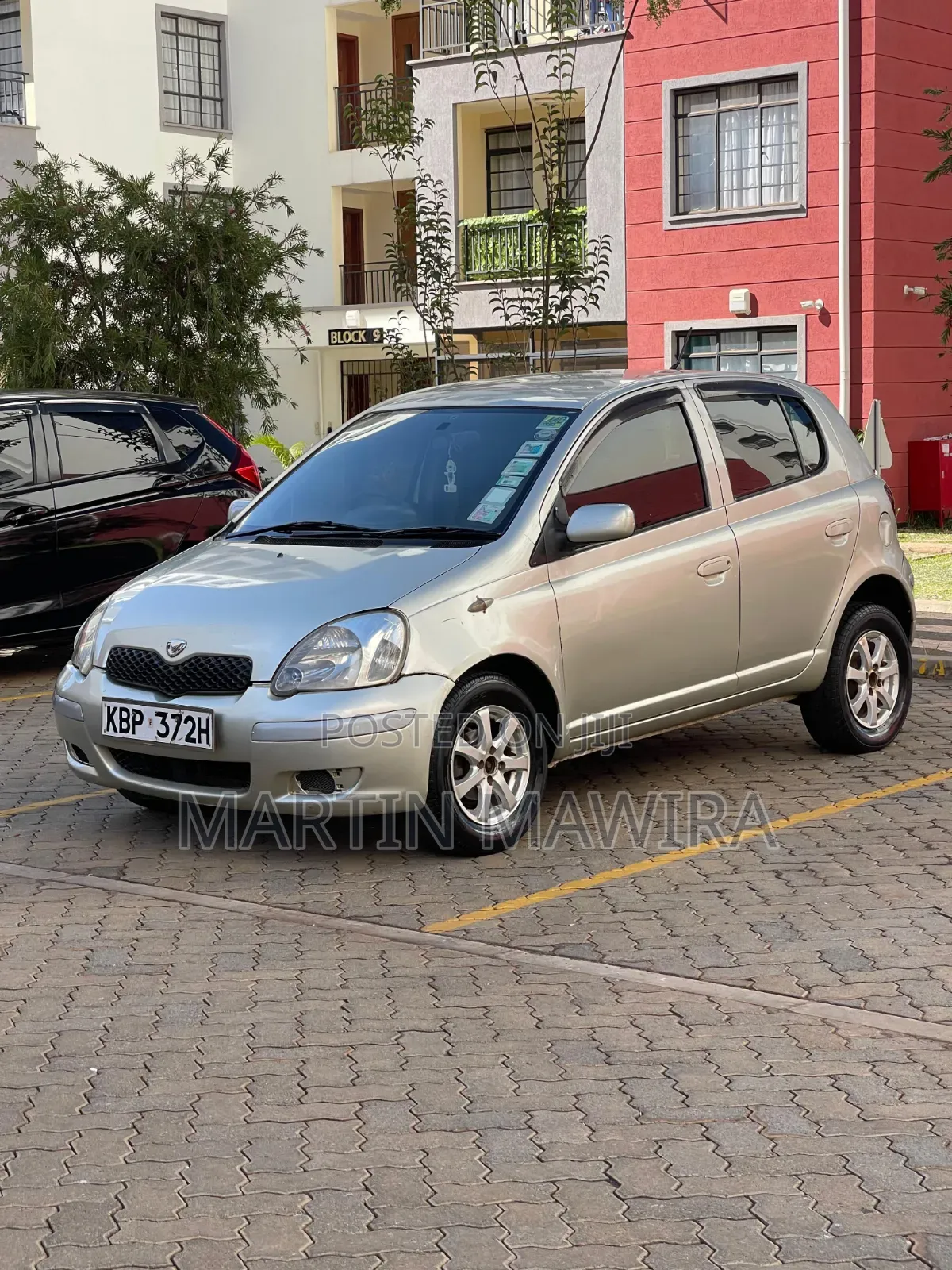 Toyota Vitz 2004 Silver