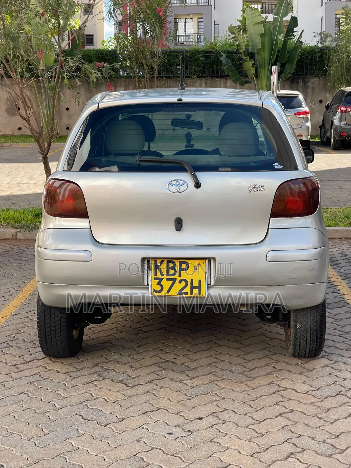 Toyota Vitz 2004 Silver