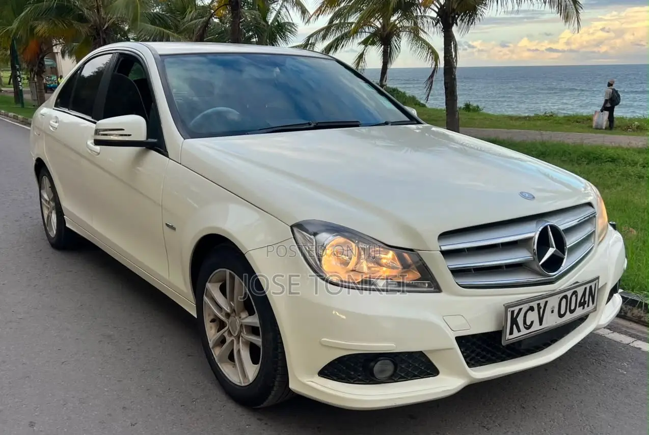 Mercedes-Benz C200 2012 White