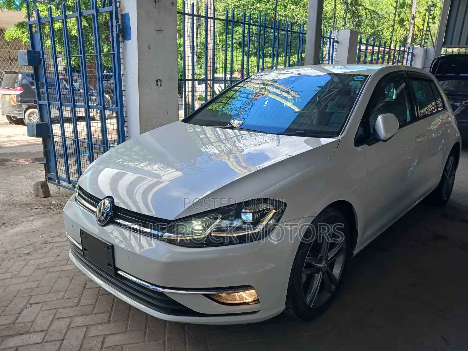 Volkswagen Golf 2019 White