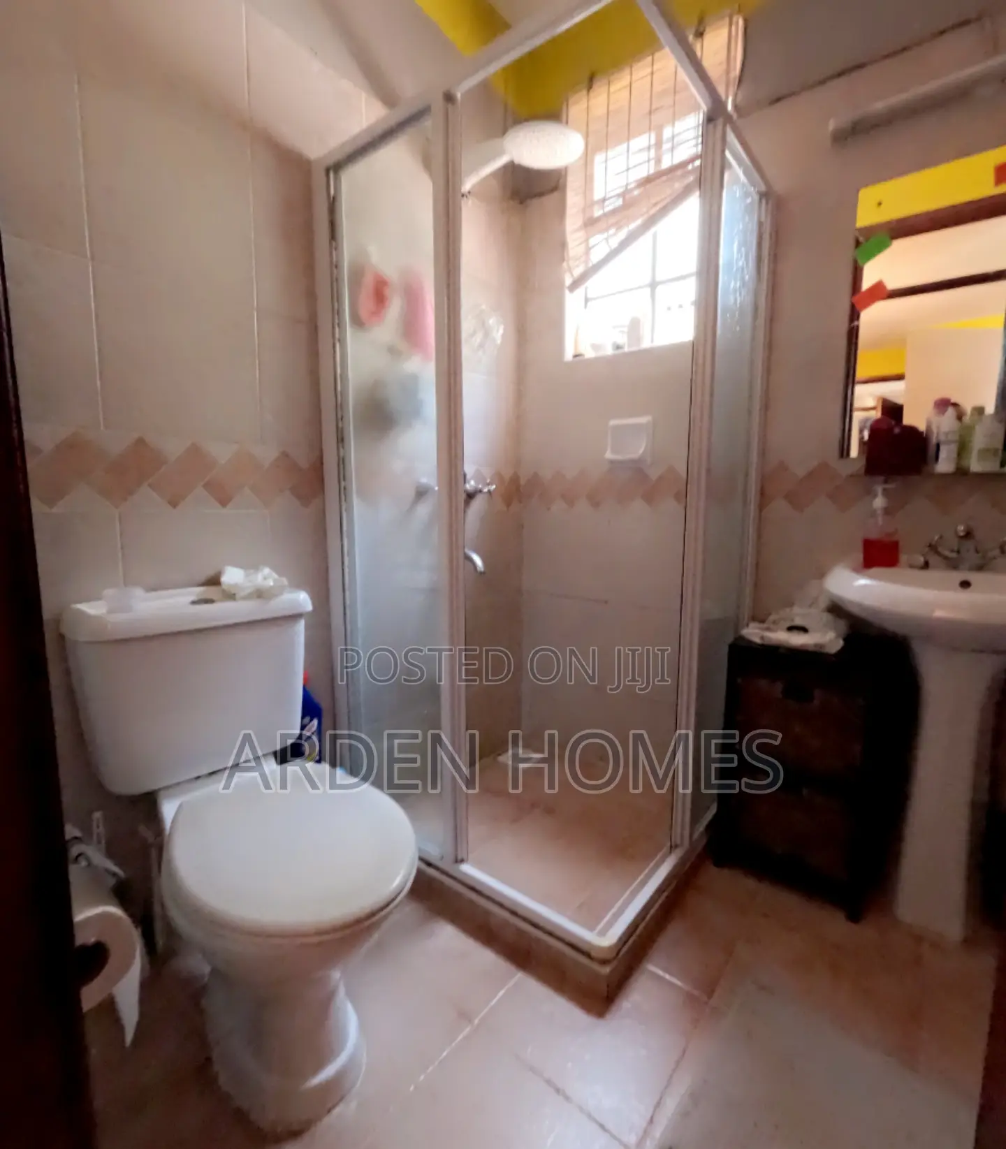 4bdrm Townhouse/Terrace in Valley Arcade for sale