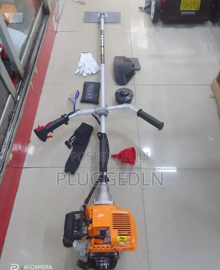 Dera 2-Stroke Brush Cutter.
