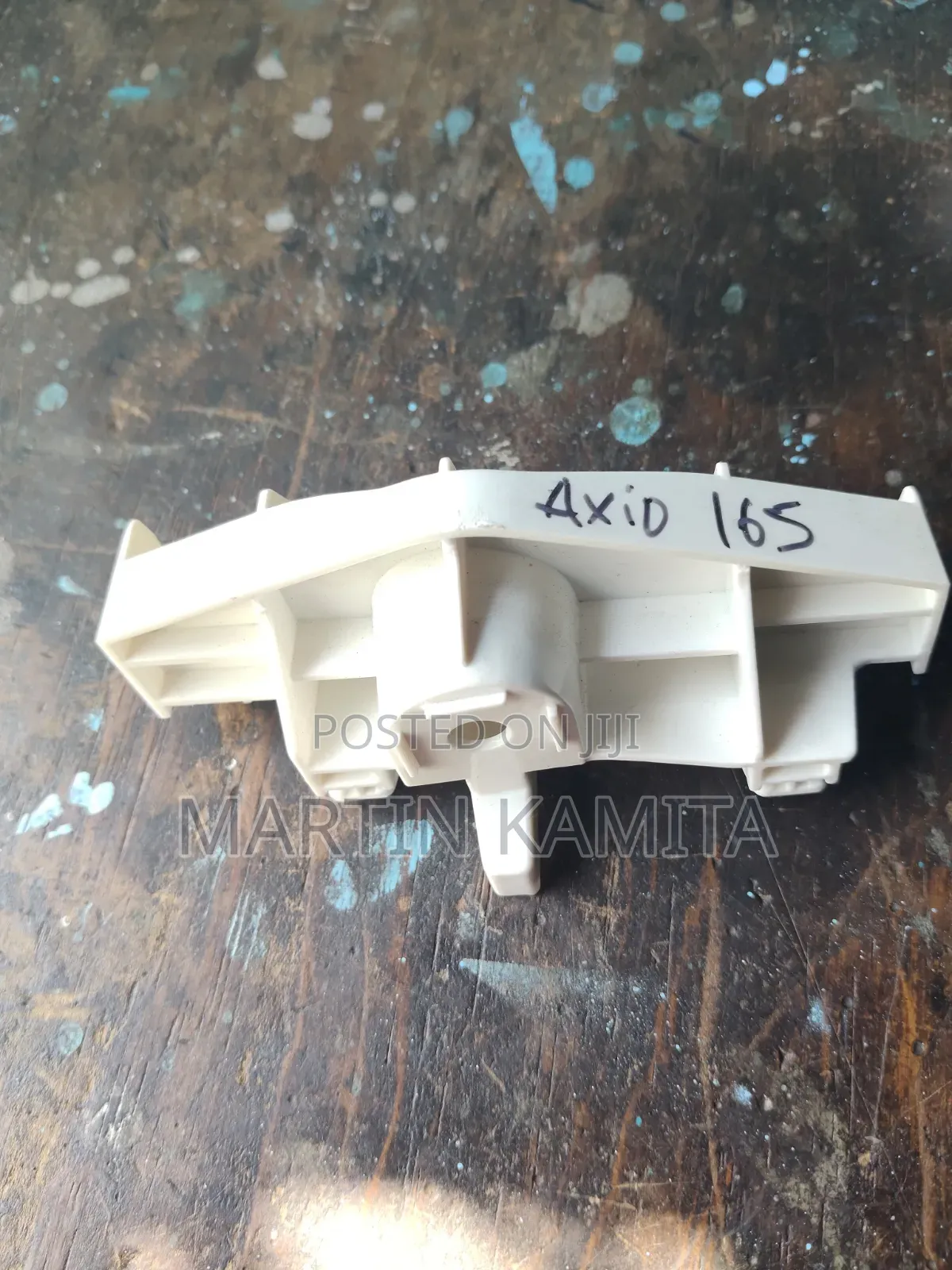 Axio 165 Taillight Bracket