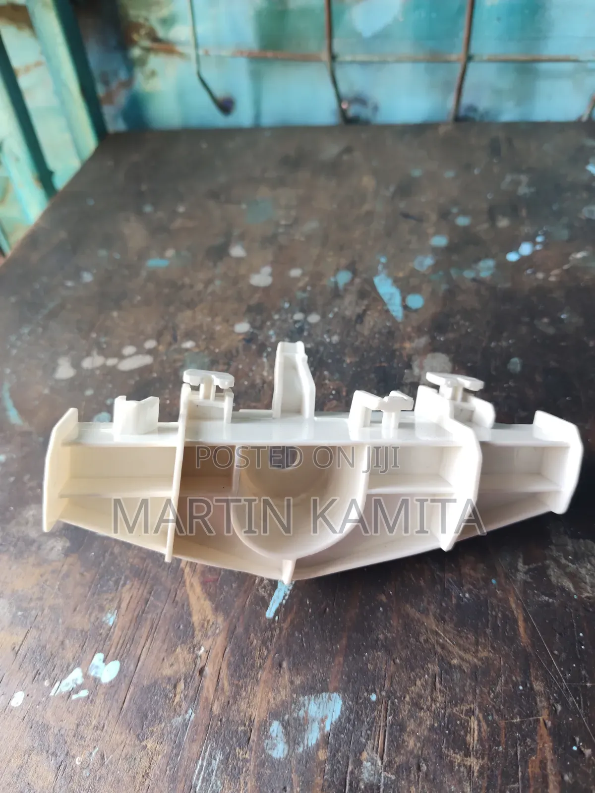 Axio 165 Taillight Bracket
