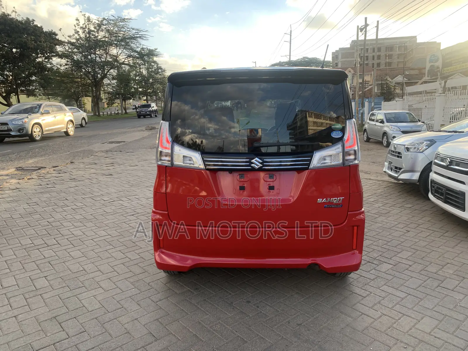 Suzuki Solio Bandit Hybrid MV 2019 Red