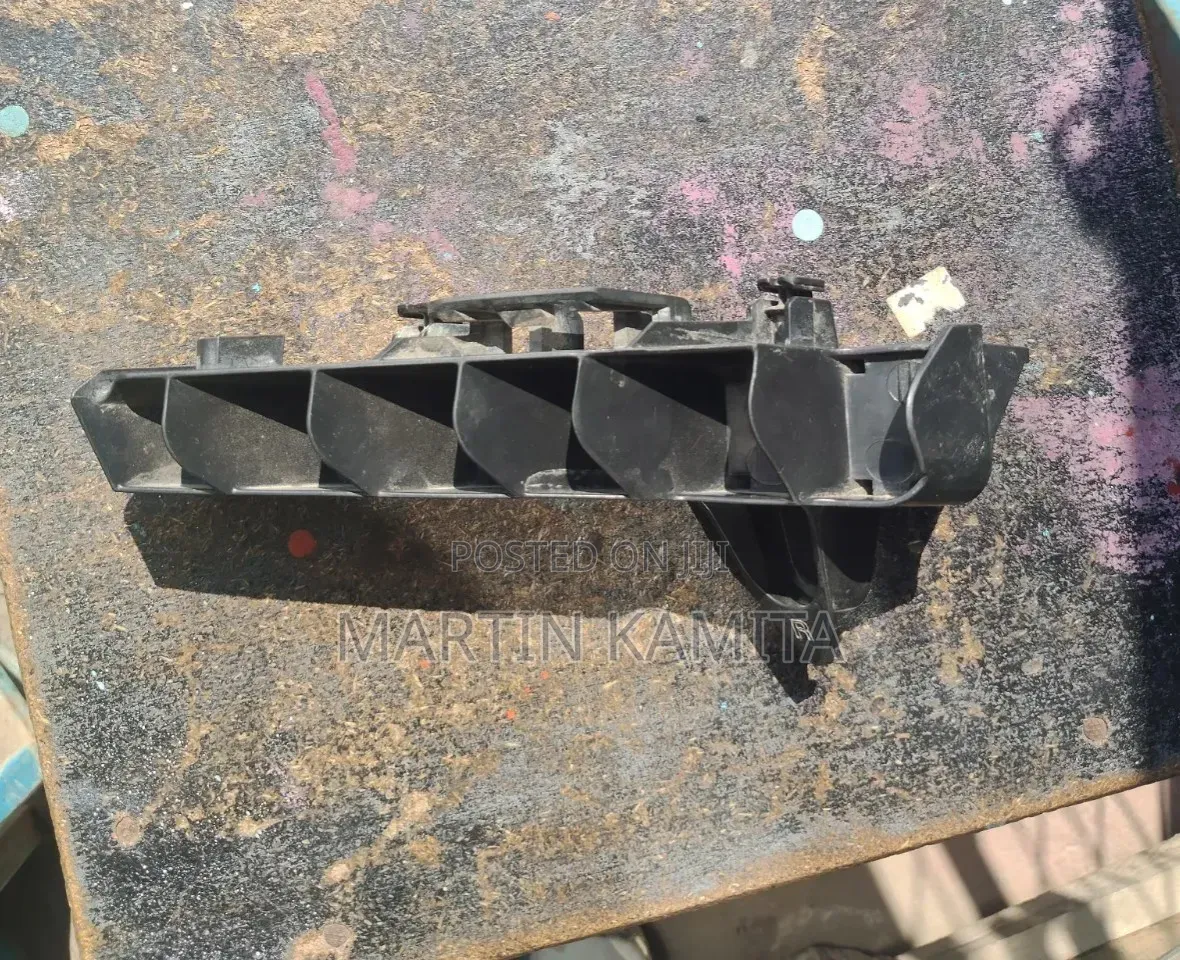Harrier New Taillight Bracket