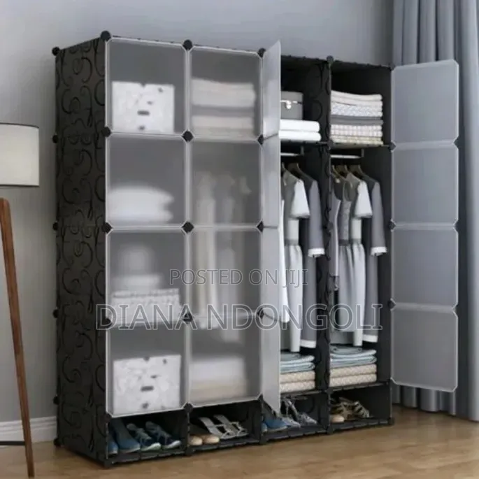 4- Column Portable Plastic Wardrobes