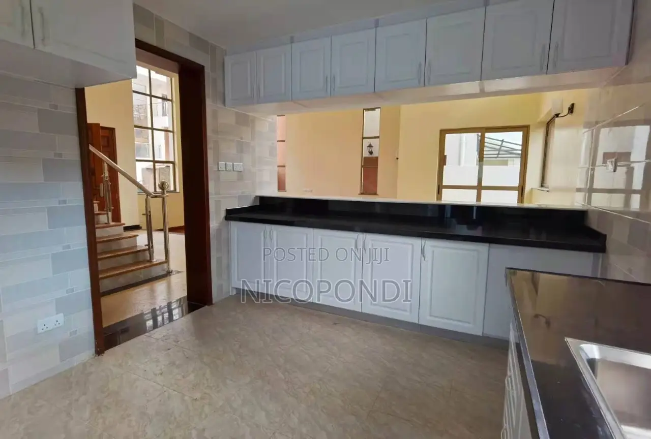4bdrm Villa in Lavington for sale