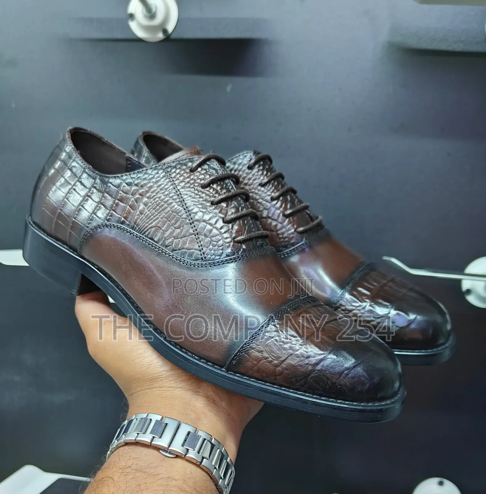 Quality Leather Casual Laced Rubber Sol