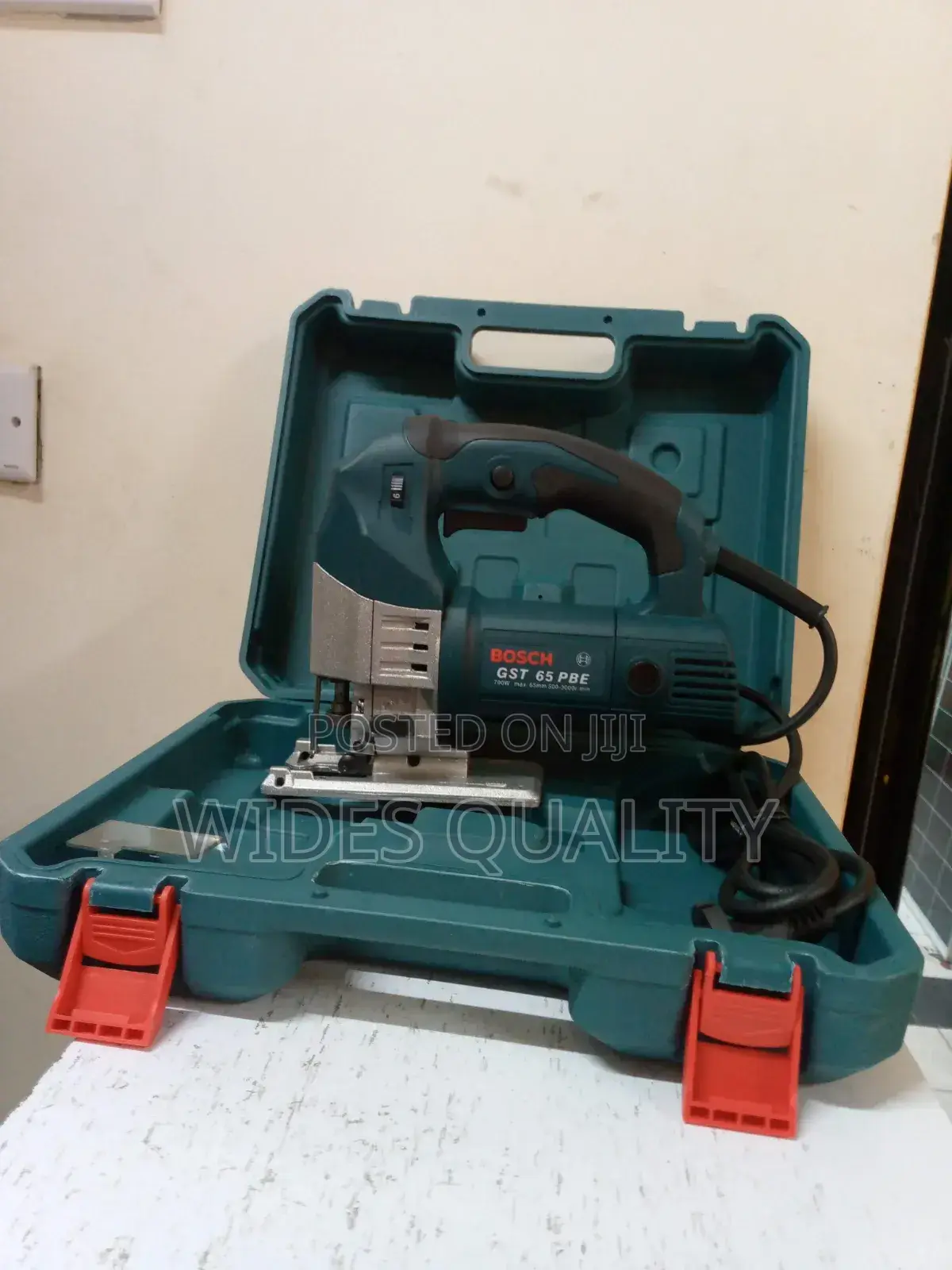 Bosch GST 65 Pbe Electric Jigsaw With a 700w Motor