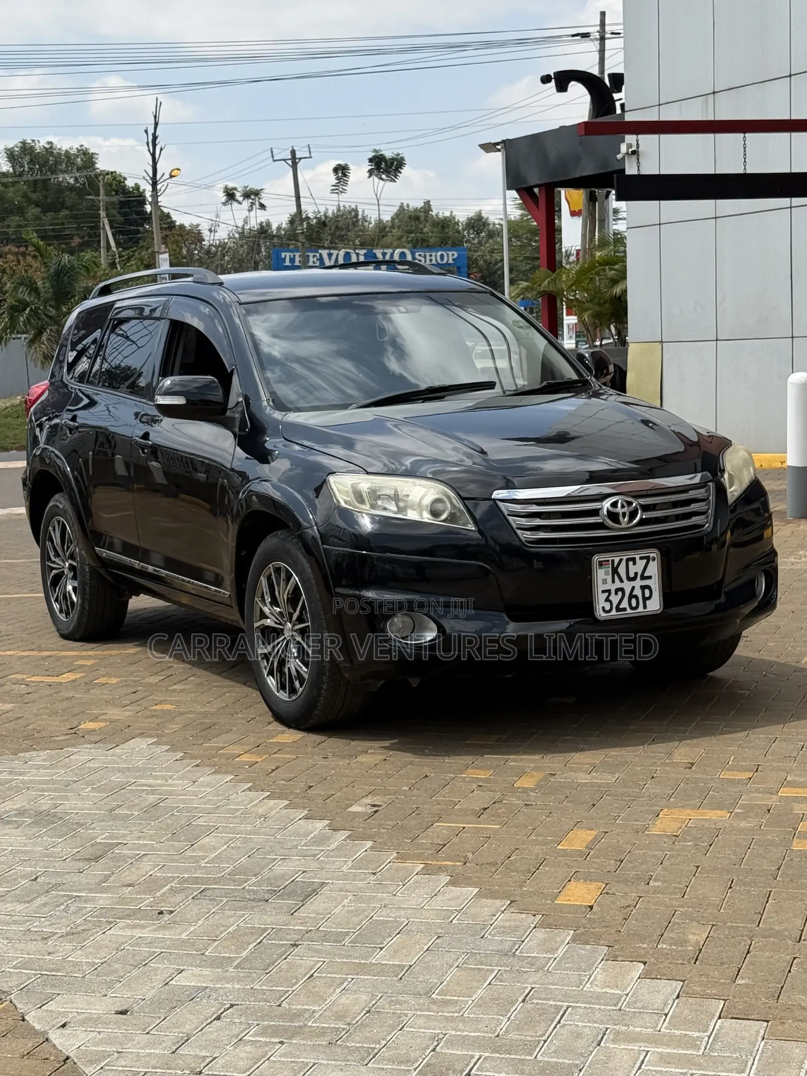 Toyota Vanguard 2013 Black