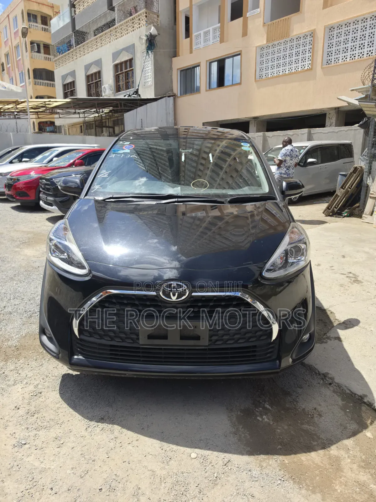 Toyota Sienta 2020 Gray