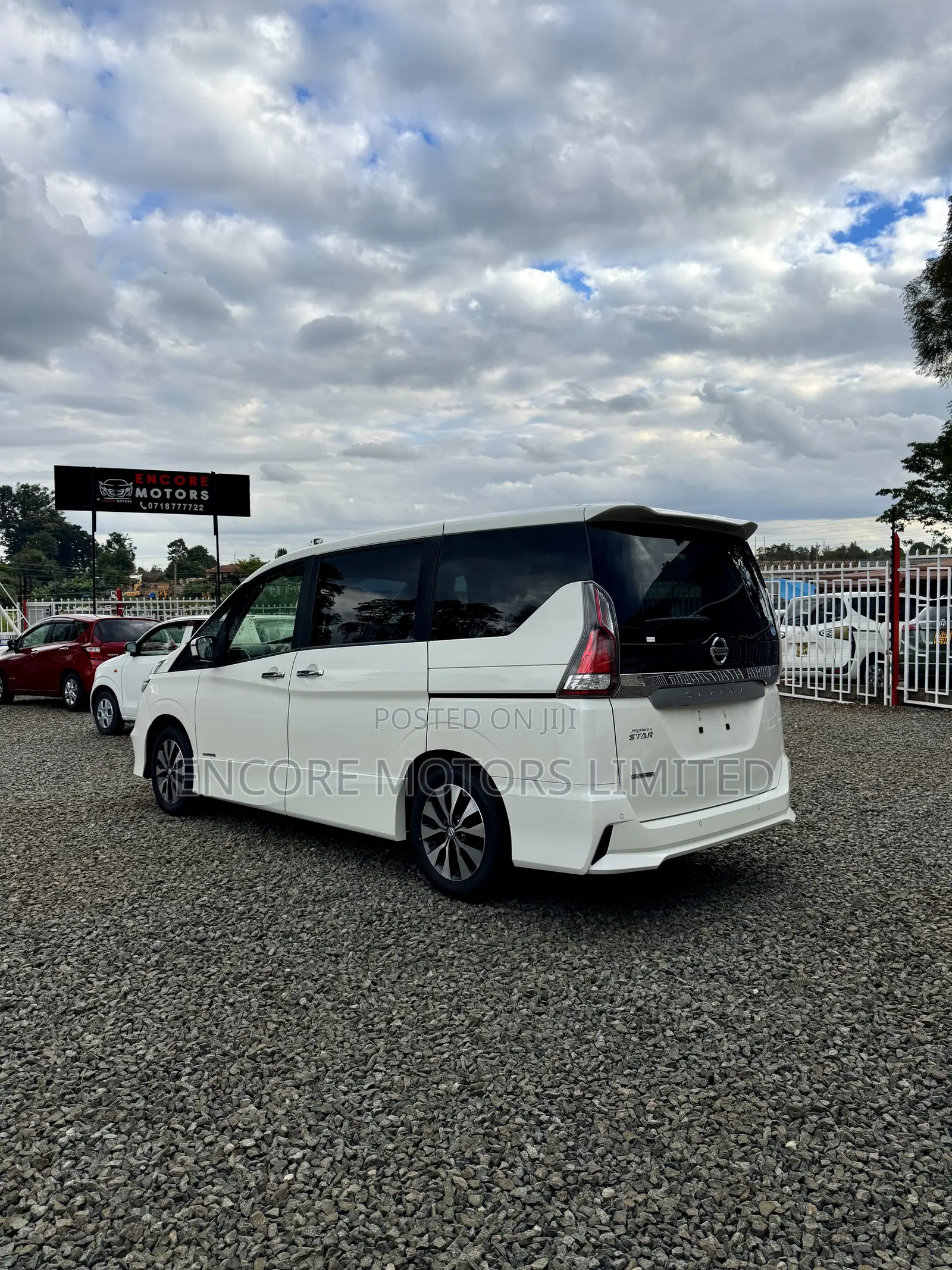 Nissan Serena 2019 White