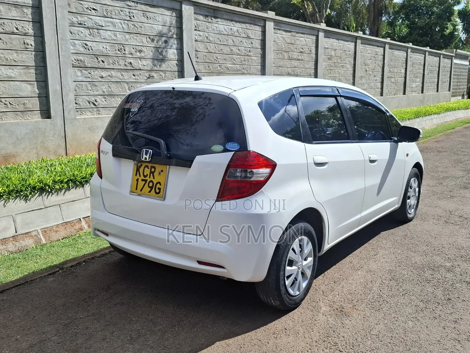 Honda Fit 2011 Pearl