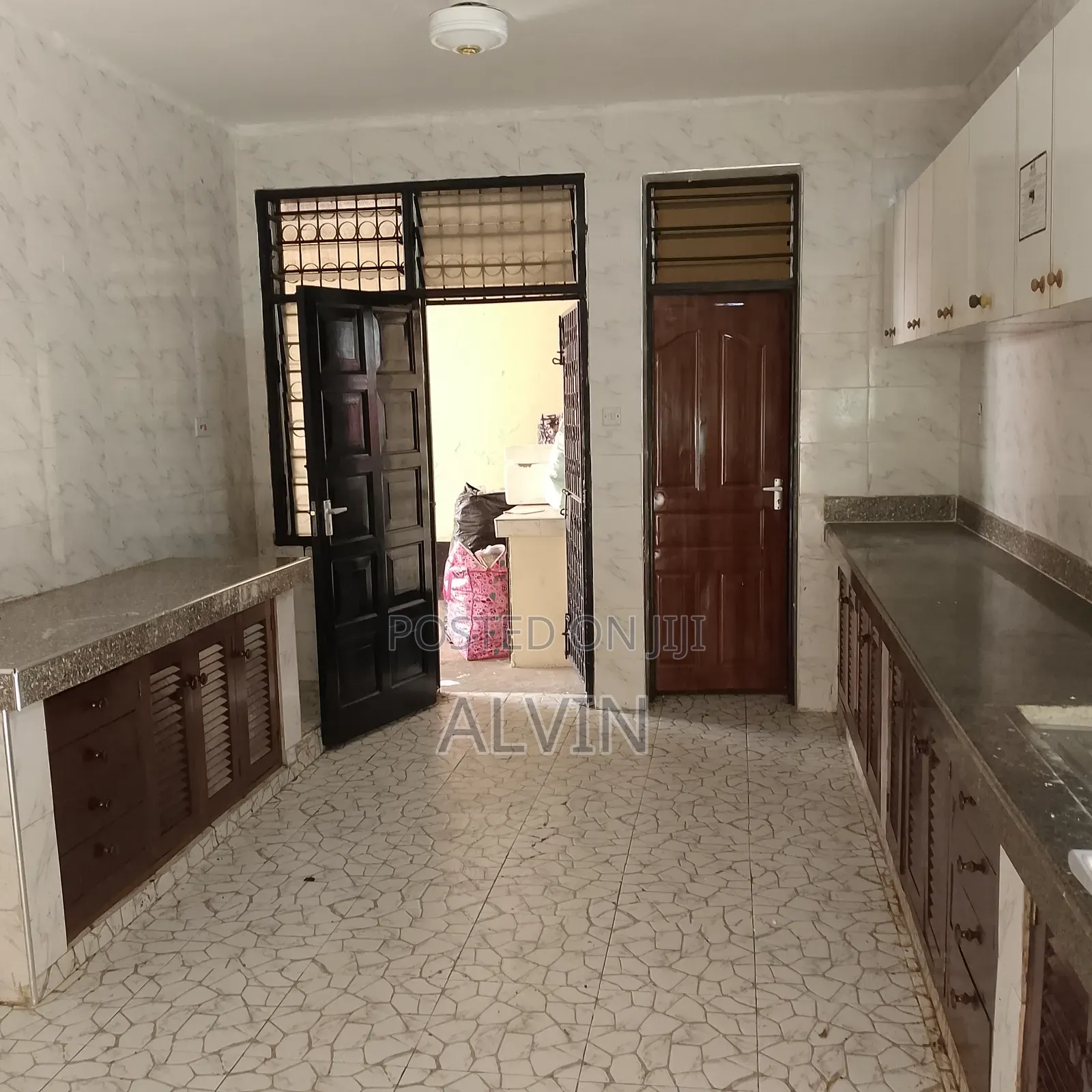 4bdrm Maisonette in Kizingo for rent