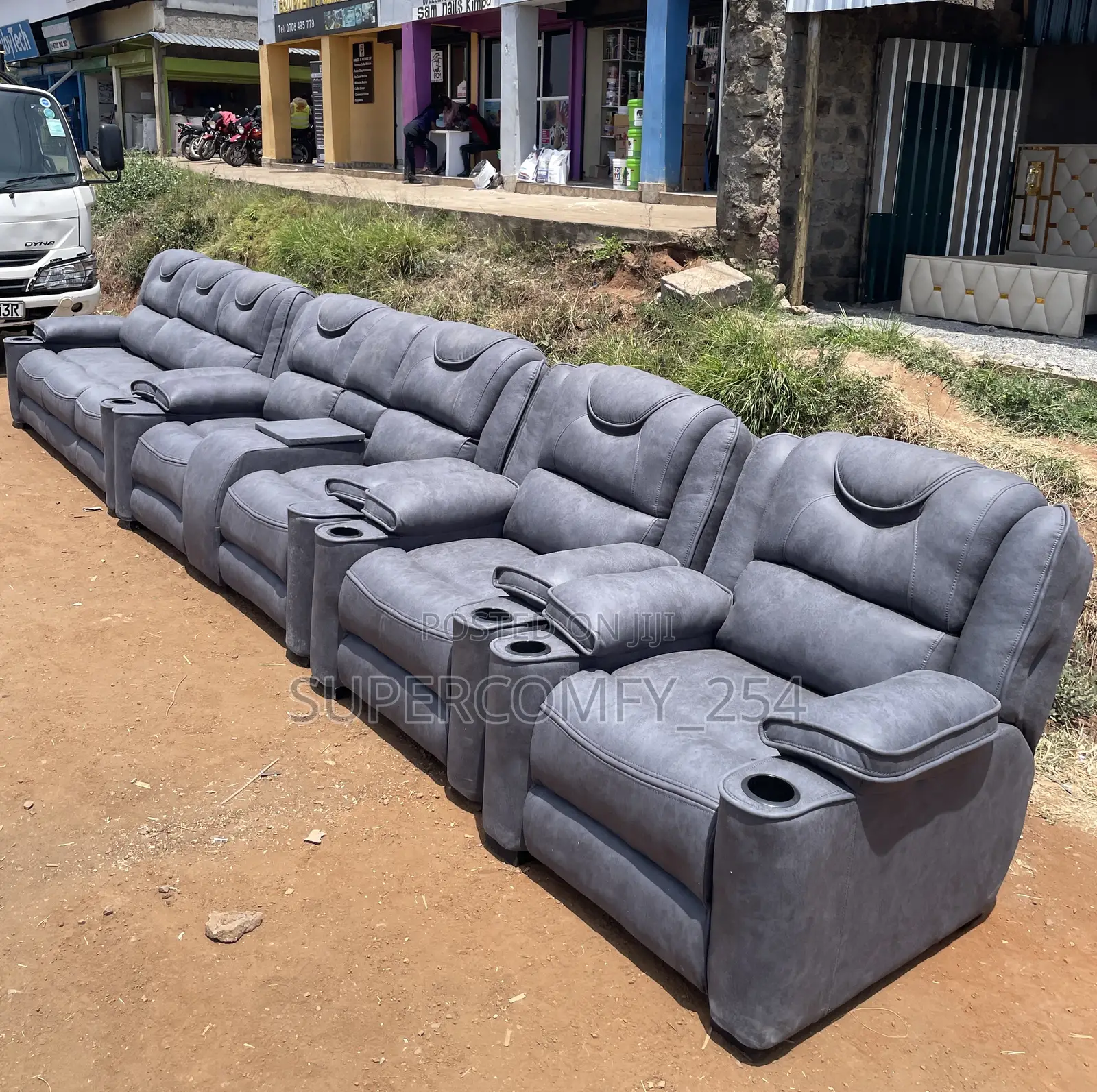 Cozy Semi ~ Recliners