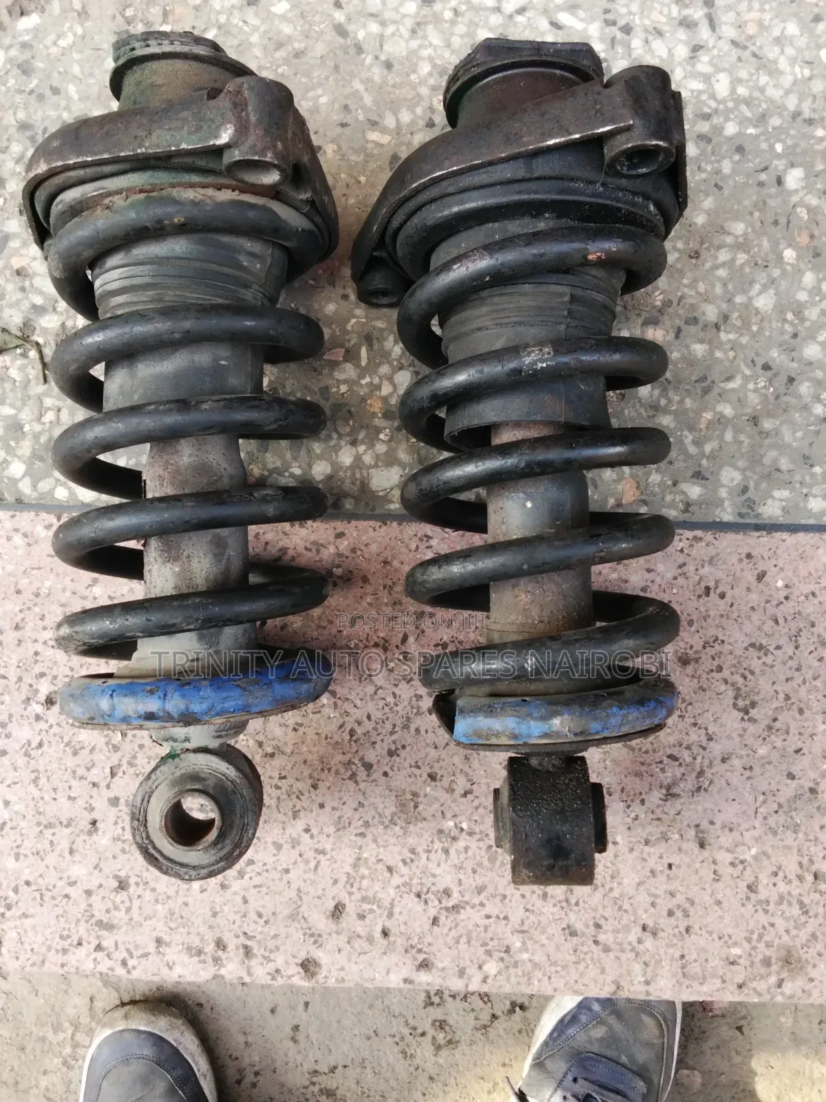 Original Kyb Ex Japan Nissan Liberty Rear Complete Shock Absorbers